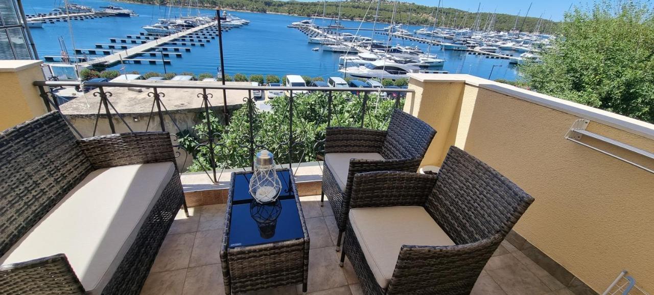 Apartment Lela Šibenik Buitenkant foto