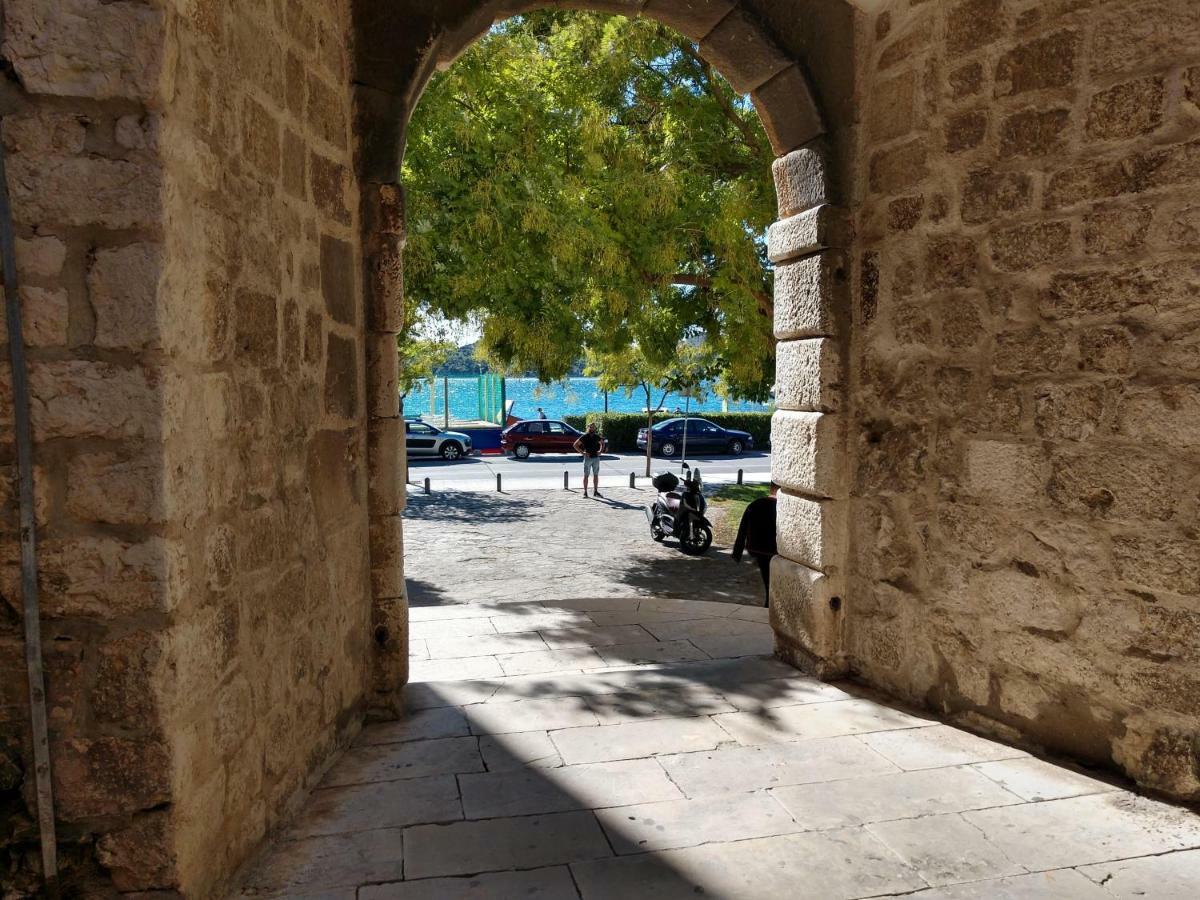 Apartment Lela Šibenik Buitenkant foto