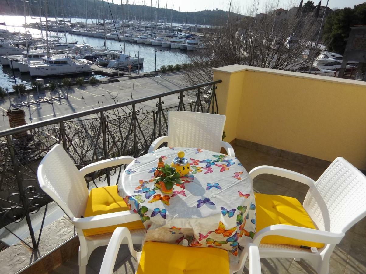 Apartment Lela Šibenik Buitenkant foto